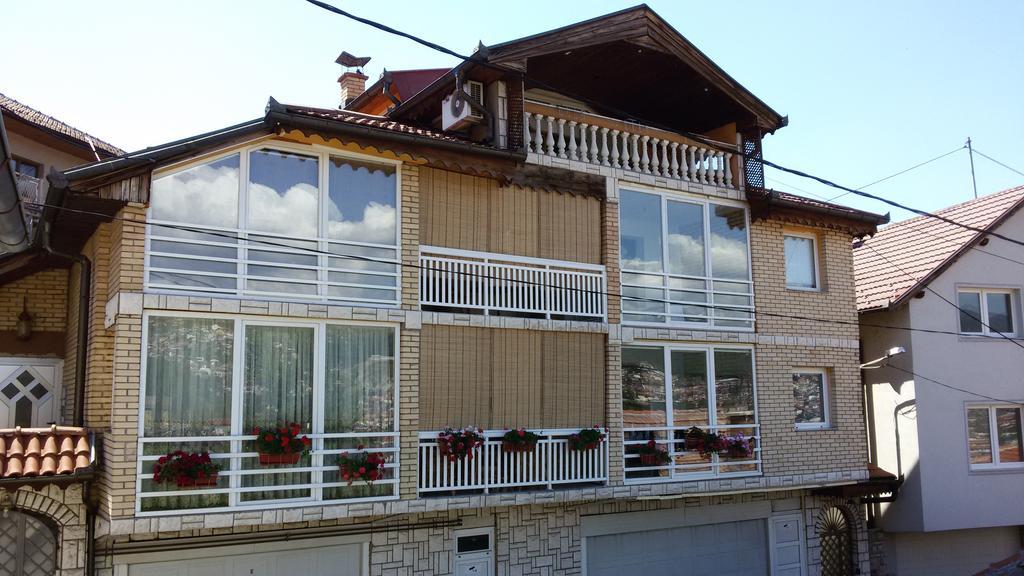 Holiday Home Old Town ซาราเยโว ภายนอก รูปภาพ